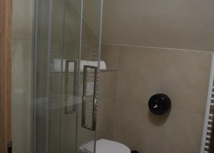Πανσιόν Na Hranici Circ